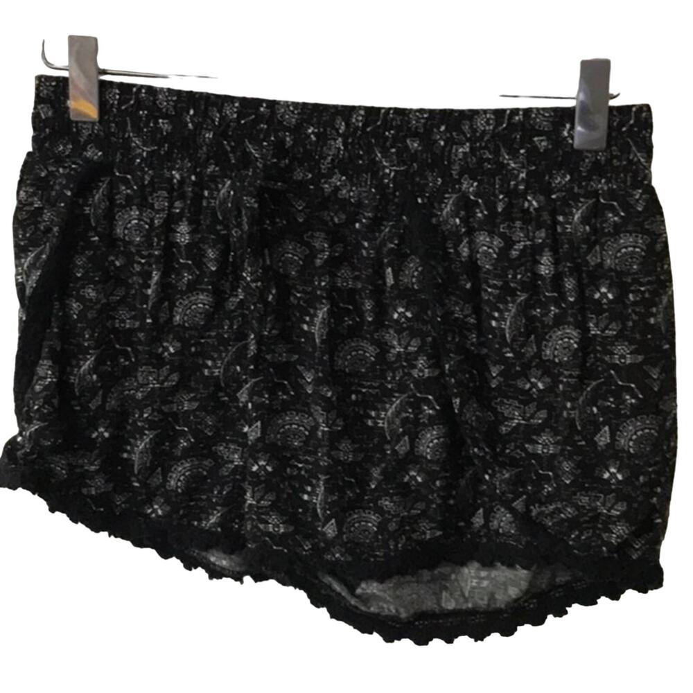Aeropostale Black/White Printed Shorts Lace Trim S Flowy Coquette Tomatogirl